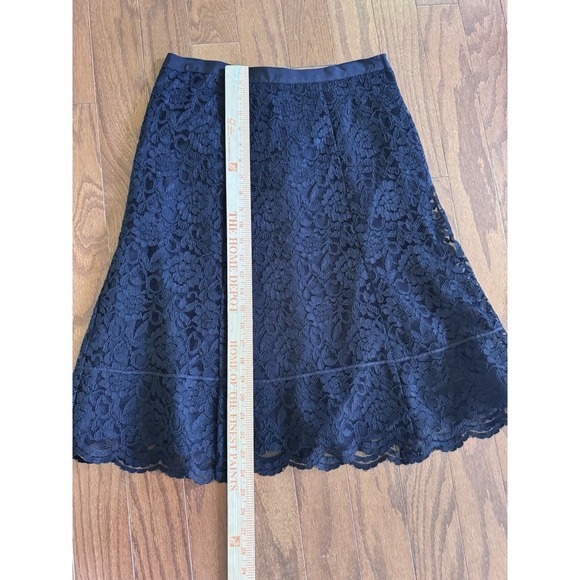 Old Navy Women's Sz 2 Black Lace Lined Skirt Just Below Waist Flared Goth Rock - Picture 8 of 8